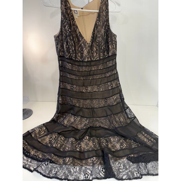 Anne Klein Black Lace Fit & Flare Dress – V-Neck Cocktail Party Dress | Size 4 - Picture 5 of 7